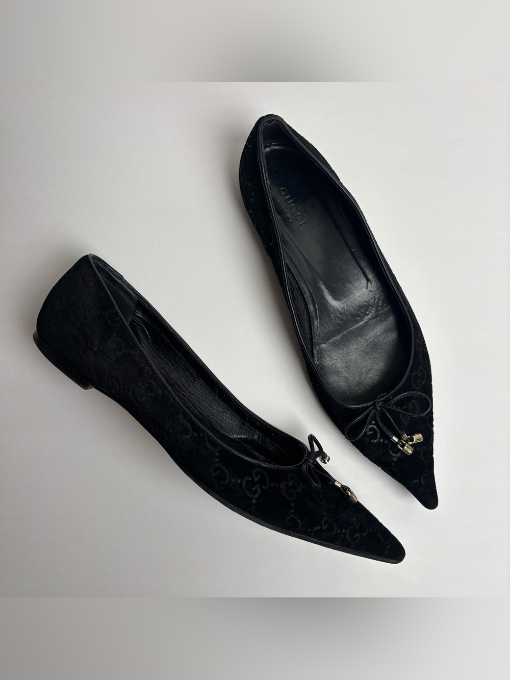 Gucci Black GG Monogram Suede Pointed Toe Bow Ballet Flats Size 38 - Picture 2 of 9